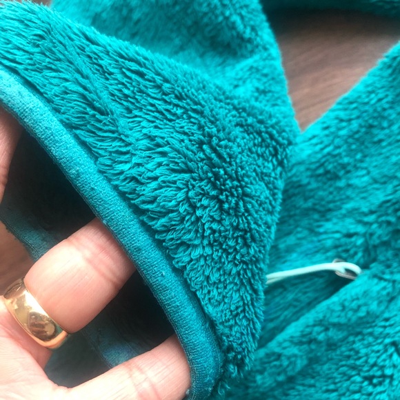 The North Face fuzzy jacket - Picture 6 of 7